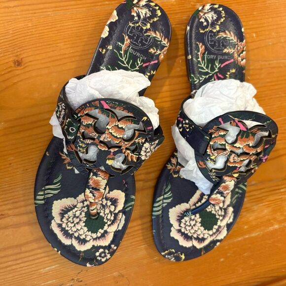 Tory Burch Miller Happy Times Navy Floral Sandals. Size 6M. NEW!! - Picture 2 of 9